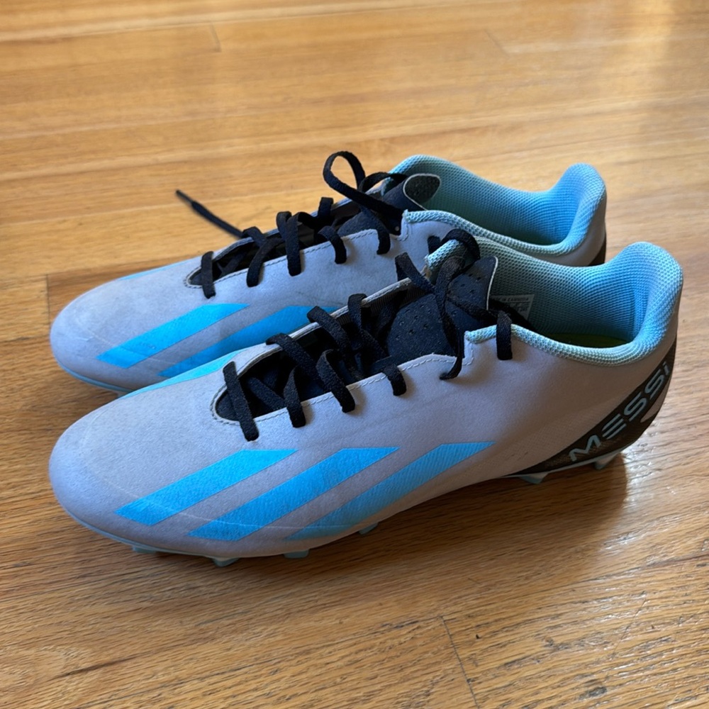 Gently used Adidas Messi cleats Men’s 11.5